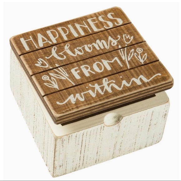 Primitives by Kathy Other - 🎉Host Pick Primitives by Kathy “Happiness Blooms”